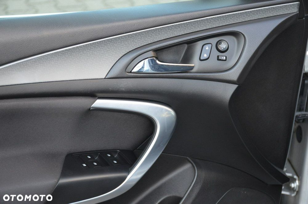Opel Insignia - 21