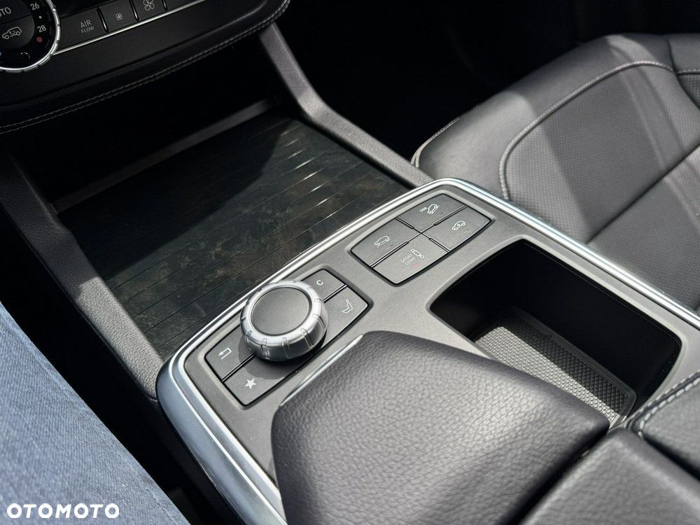 Mercedes-Benz GL 500 4Matic (BlueEFFICIENCY) 7G-TRONIC - 35