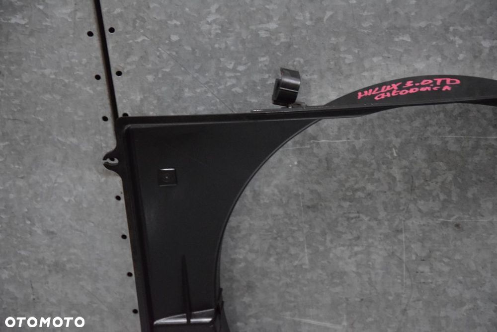 TOYOTA 4 RUNNER OSŁONA WENTYLATORA - 2