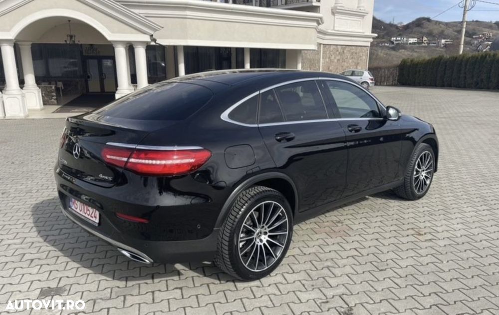 Mercedes-Benz GLC Coupe 250 d 4Matic 9G-TRONIC AMG Line - 4
