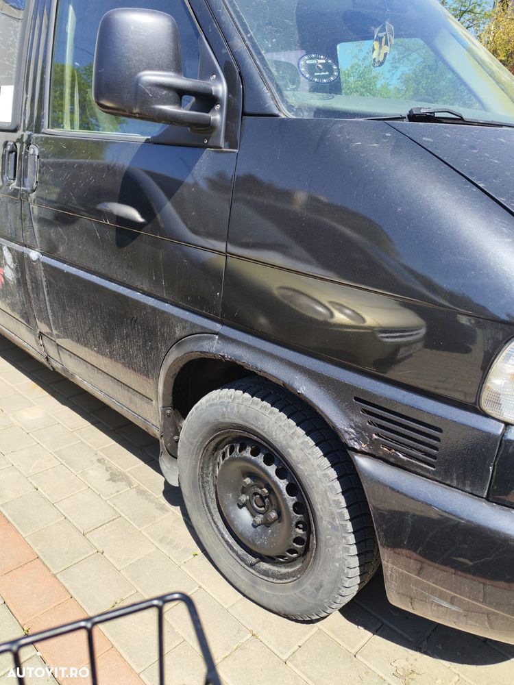 Volkswagen Caravelle - 10