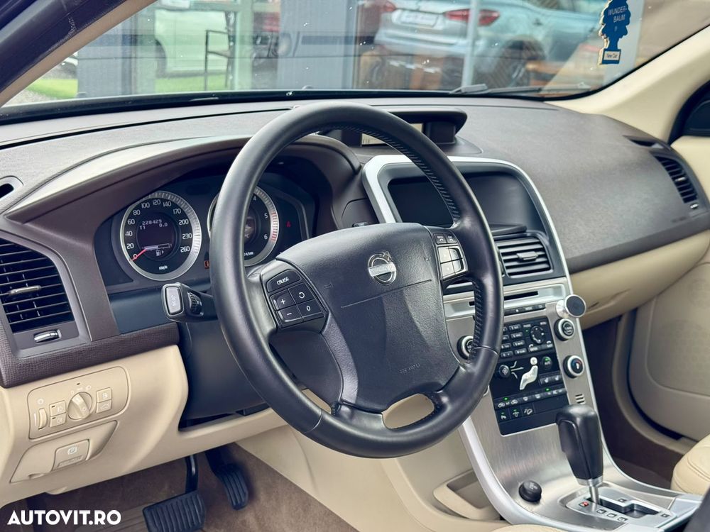 Volvo XC 60 D5 AWD Aut. Summum - 9