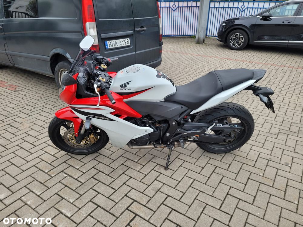 Honda CBR - 3