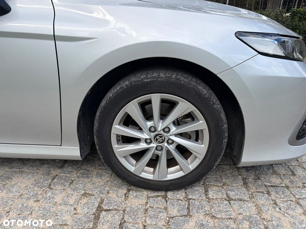 Toyota Camry 2.5 Hybrid Comfort CVT - 6