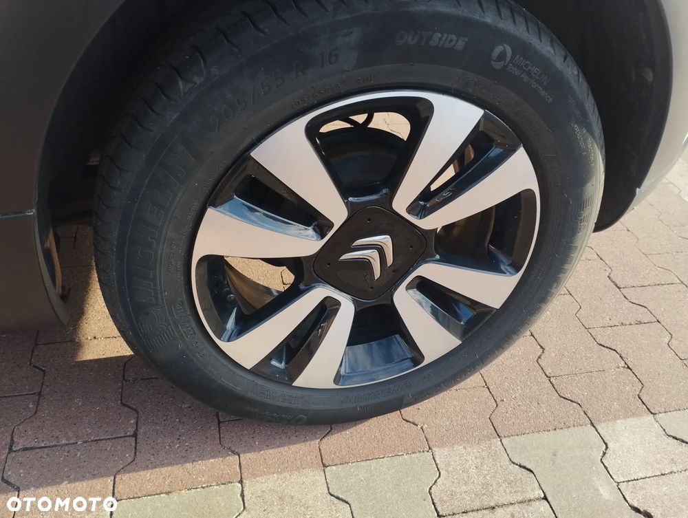 Citroën C3 1.2 PureTech Shine - 3