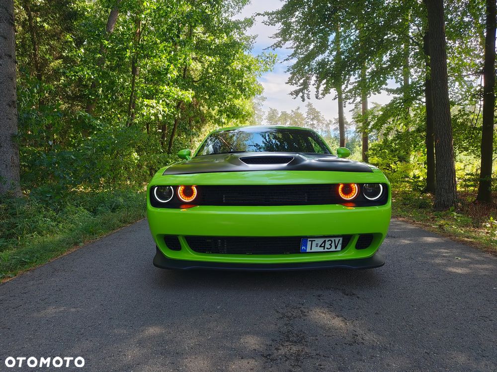Dodge Challenger - 14