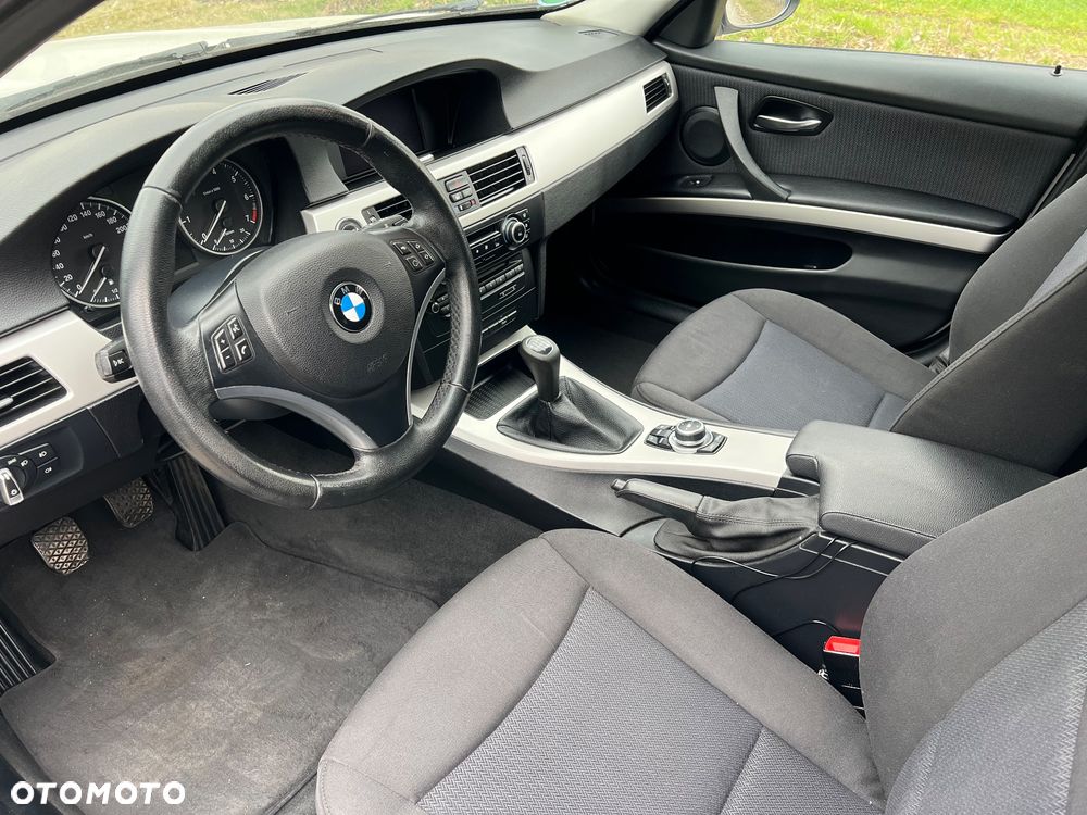 BMW Seria 3 318i Edition Lifestyle - 11