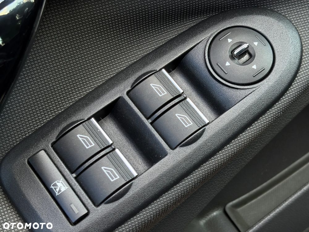 Ford Kuga 2.0 TDCi 4x4 Titanium - 35