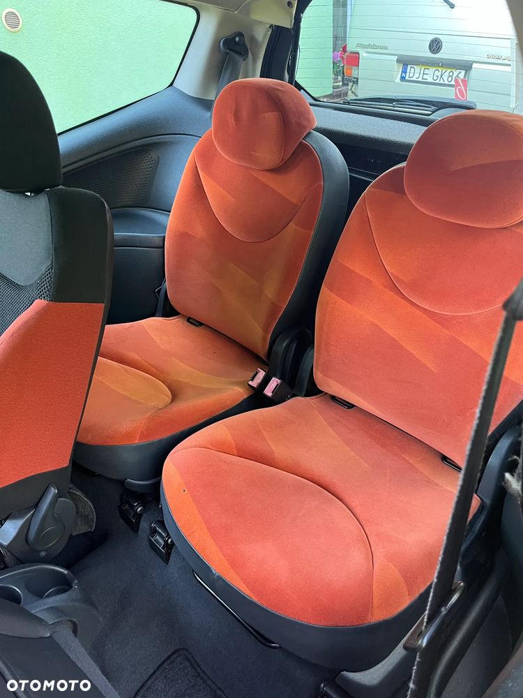 Citroën C2 1.4 HDi SX - 6