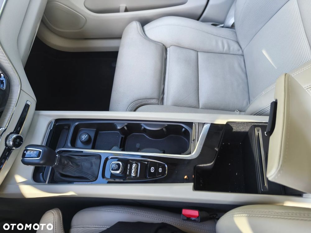 Volvo XC 60 D4 Inscription - 29
