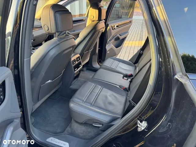 Porsche Cayenne - 7