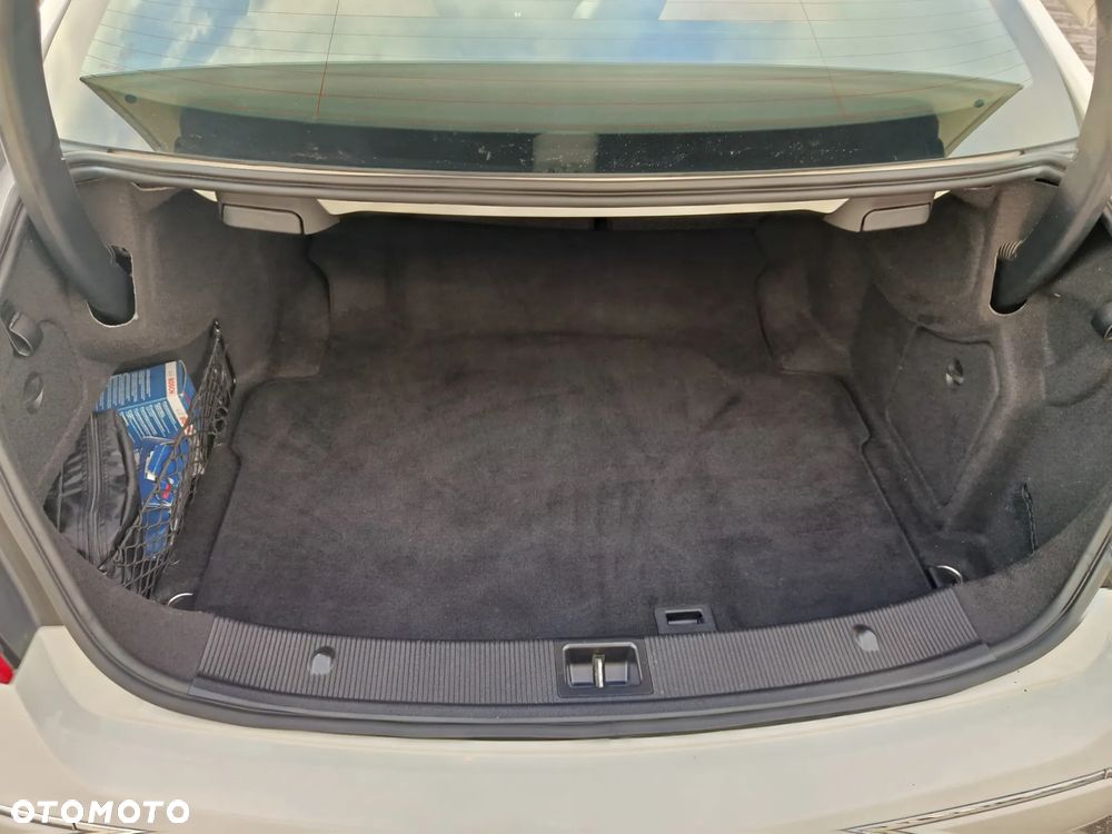 Mercedes-Benz Klasa E - 29