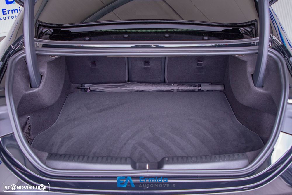 Mercedes-Benz CLA 350 - 42