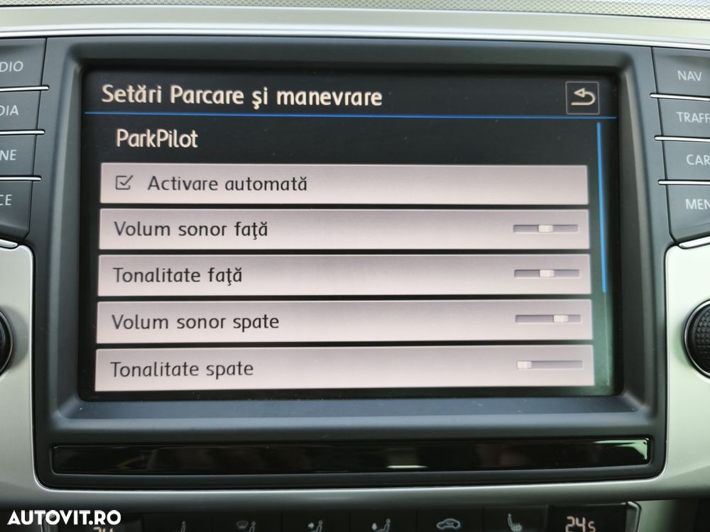 Volkswagen Passat 2.0 TDI DSG Comfortline - 27