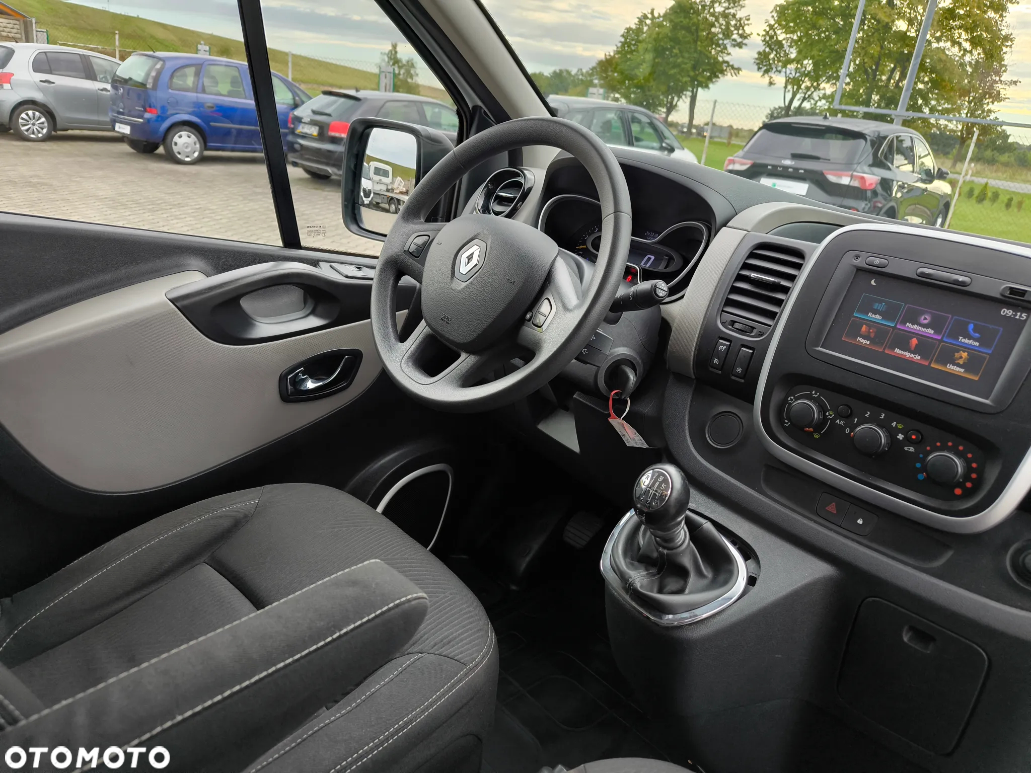 Renault Trafic - 11