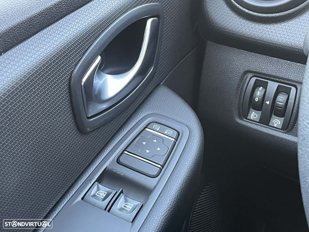 Renault Clio IV Van 1.5 dCi 75cv - 11