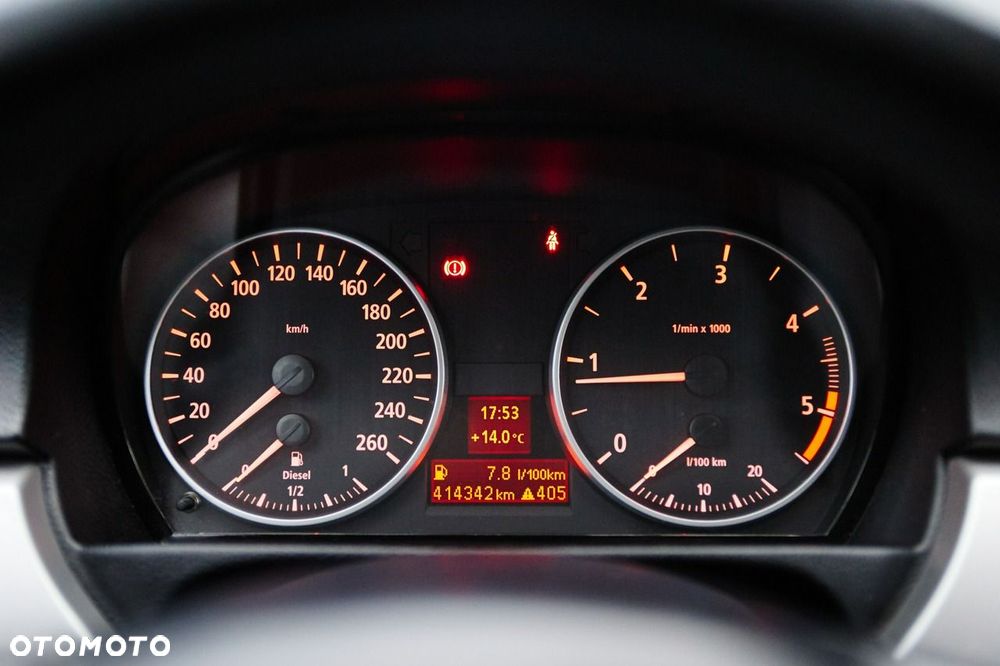BMW Seria 3 318d - 15
