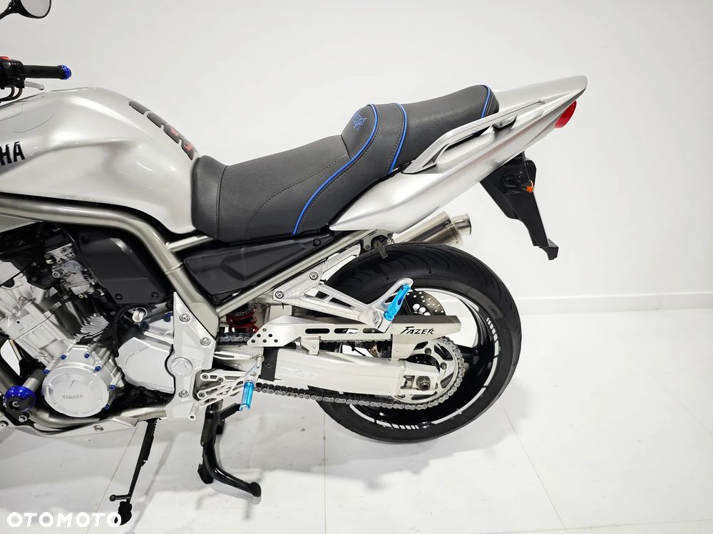 Yamaha FZS - 23