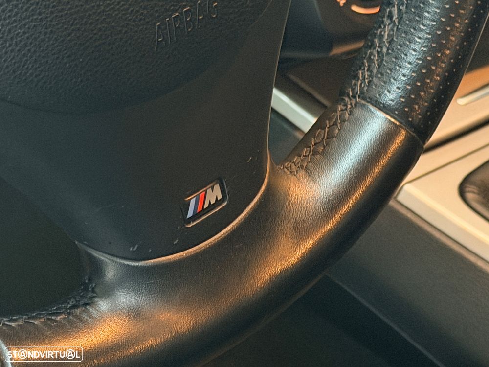 BMW 120 d Limited Edition Lifestyle c/ M Sport Pack - 17