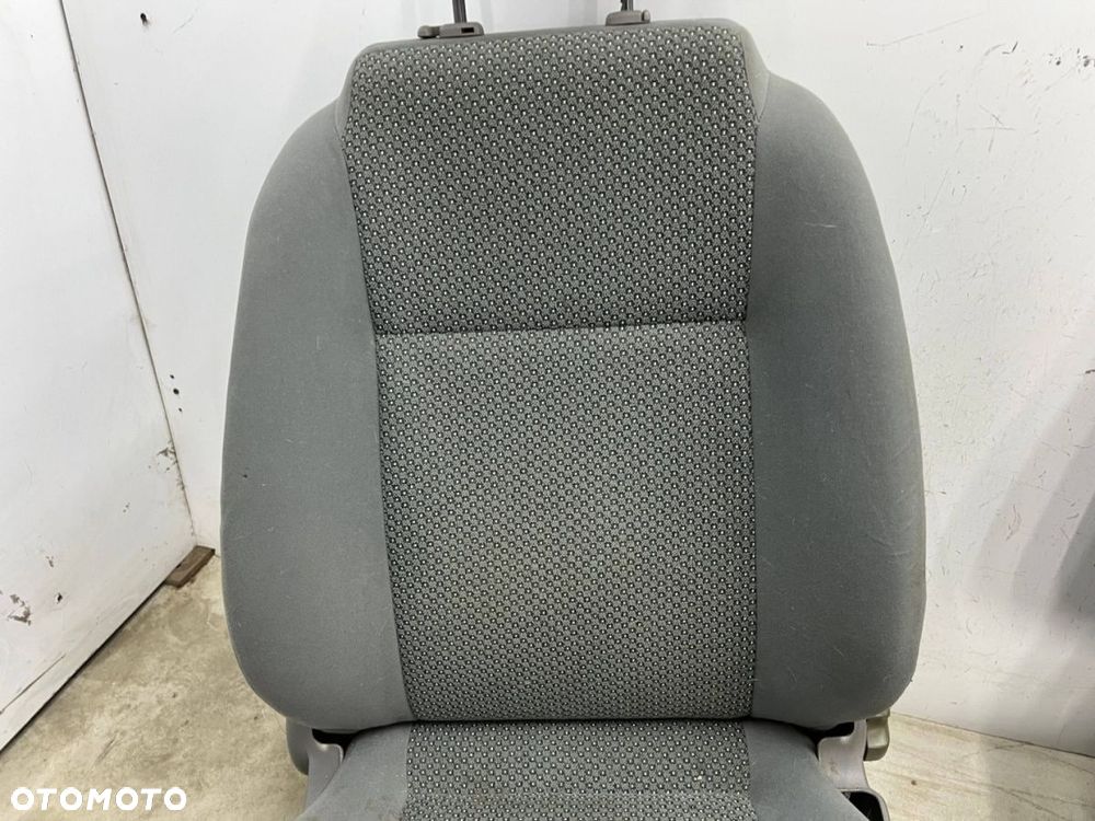Fotele Chevrolet Aveo I T200 Daewoo Kalos 03-07r. HB 5Drzwi EUROPA komplet - 4