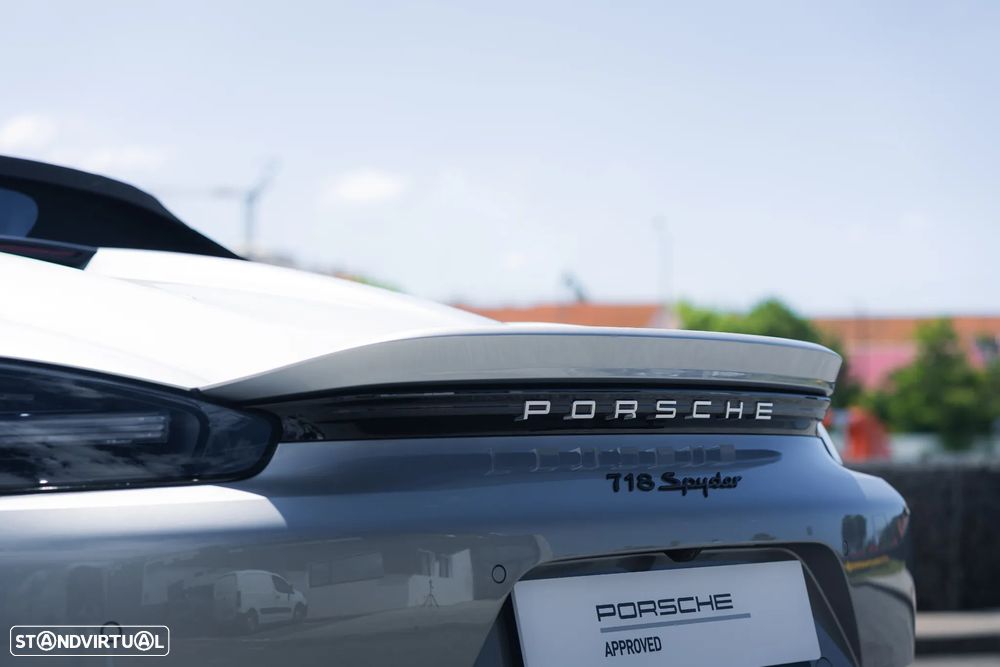 Porsche 718 Spyder - 33