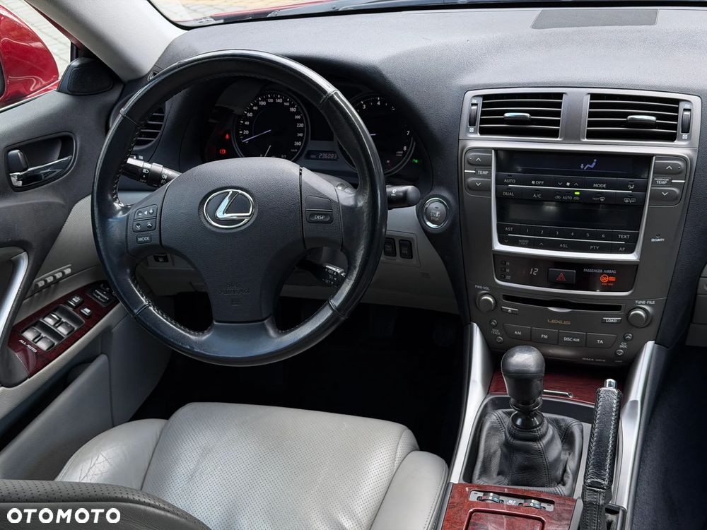 Lexus IS 250 Luxury Line - 21