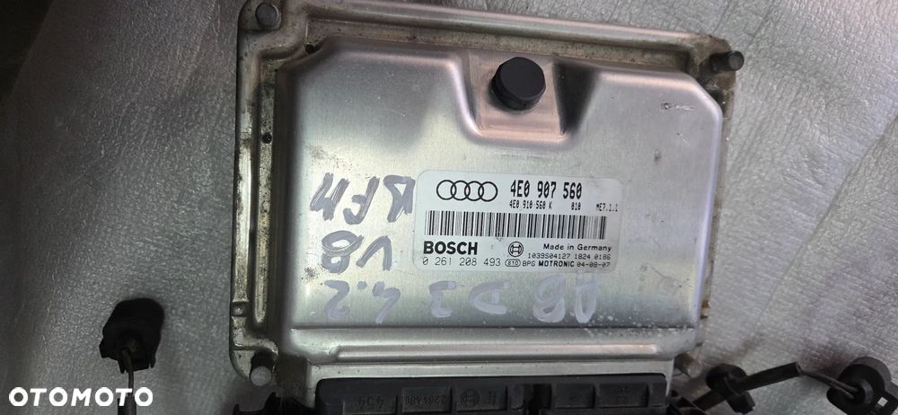 Komputer + instalacja elektryczna silnika Audi A8 D3 4.2 V8 BFM - 2