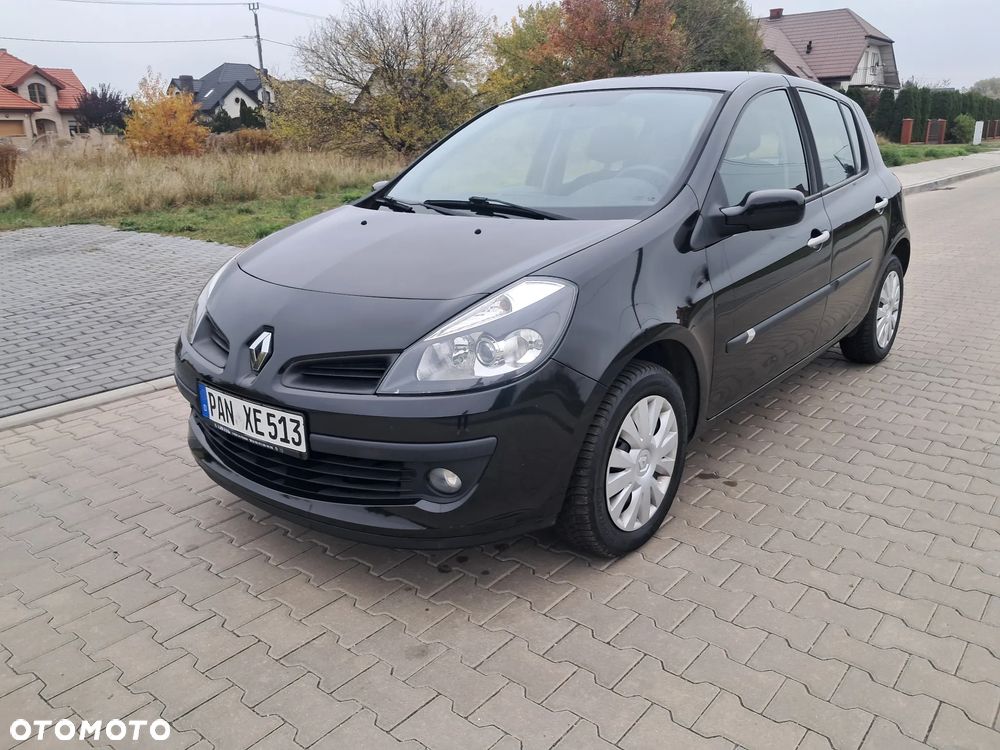 Renault Clio - 2