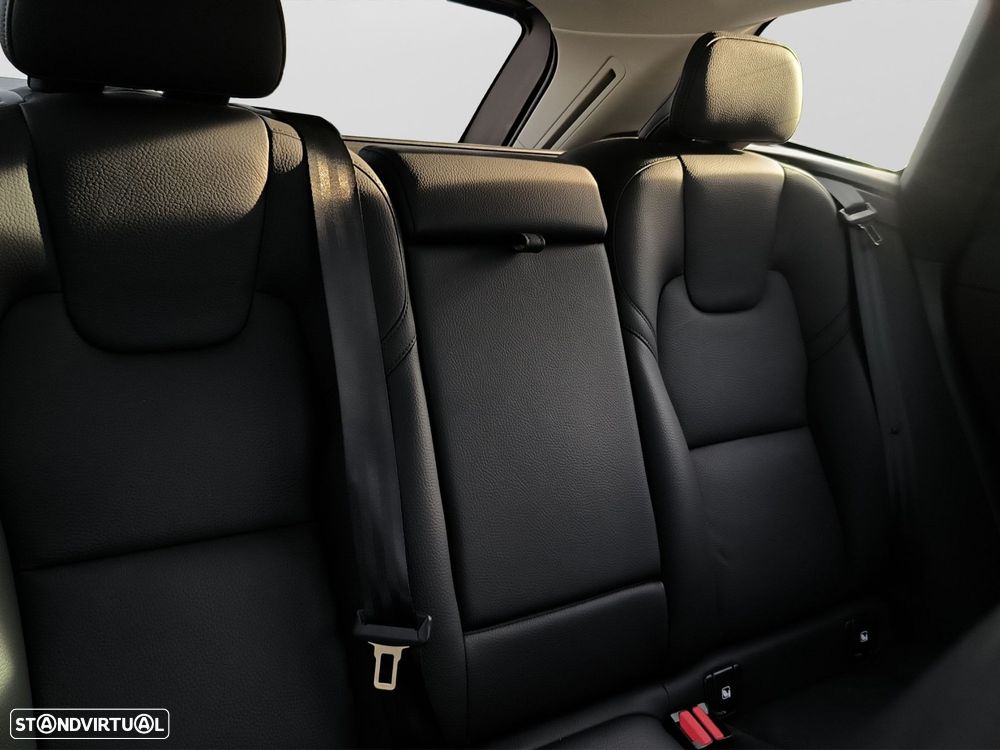 Volvo XC 60 2.0 T6 PHEV Plus Bright - 21