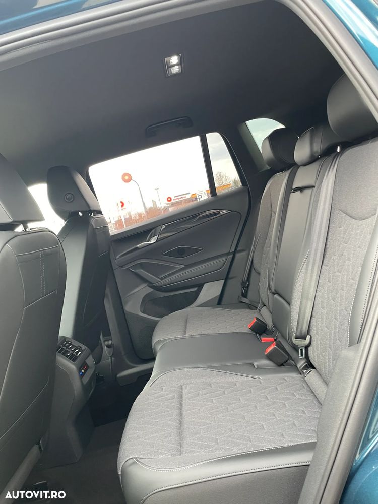 Volkswagen Tiguan - 32