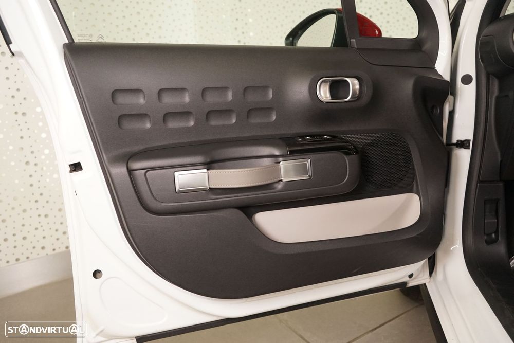 Citroën C3 1.2 PureTech Shine - 18