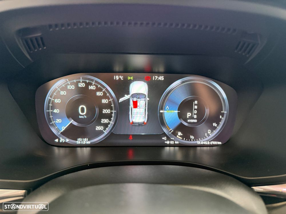 Volvo XC 60 2.0 T8 PHEV R-Design AWD - 18