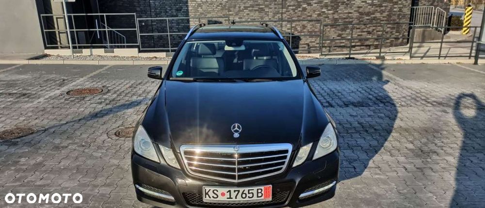 Mercedes-Benz Klasa E 250 CDI DPF BlueEFFICIENCY 7G-TRONIC Elegance - 14