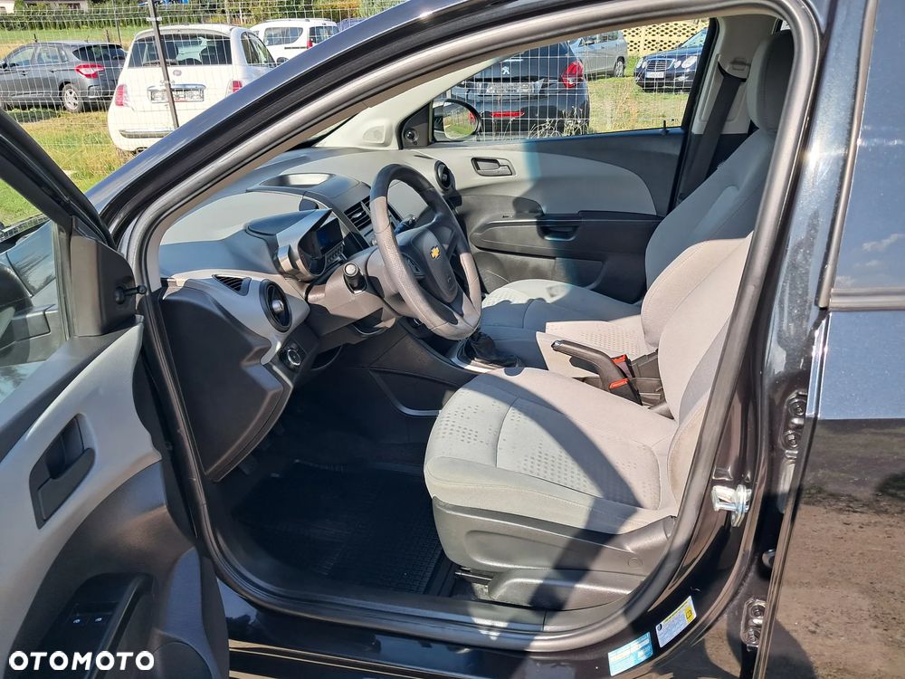 Chevrolet Aveo 1.2 LS+ - 12