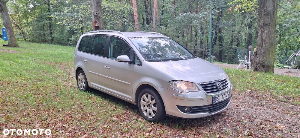 Volkswagen Touran - 2
