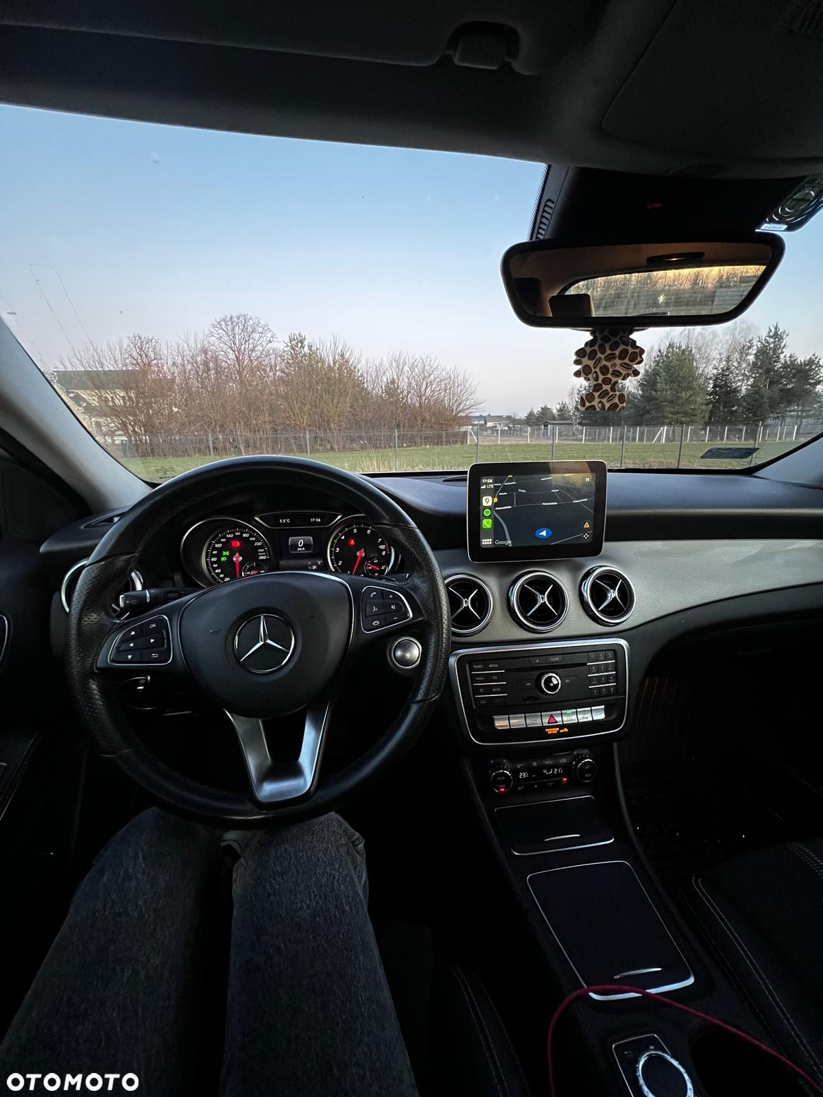 Mercedes-Benz GLA 180 7G-DCT AMG Line - 7