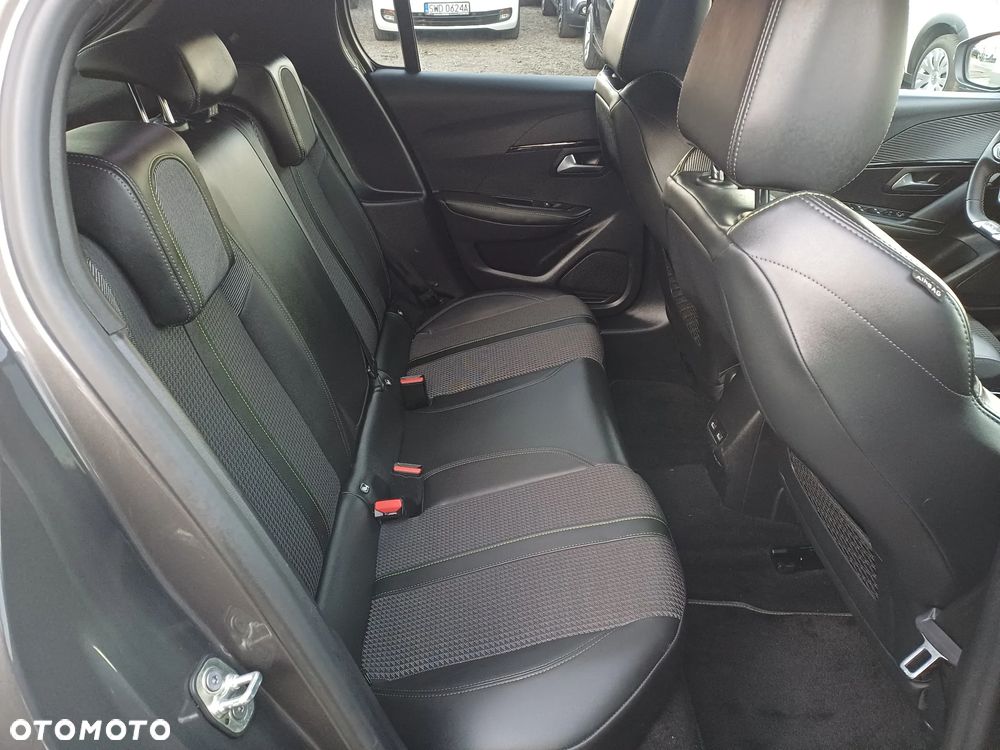 Peugeot 208 PureTech 100 GT - 11