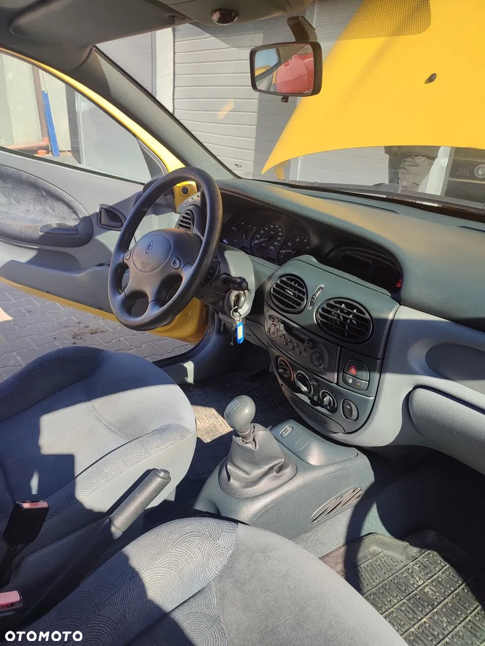 Renault Megane Coach 1.6 - 14