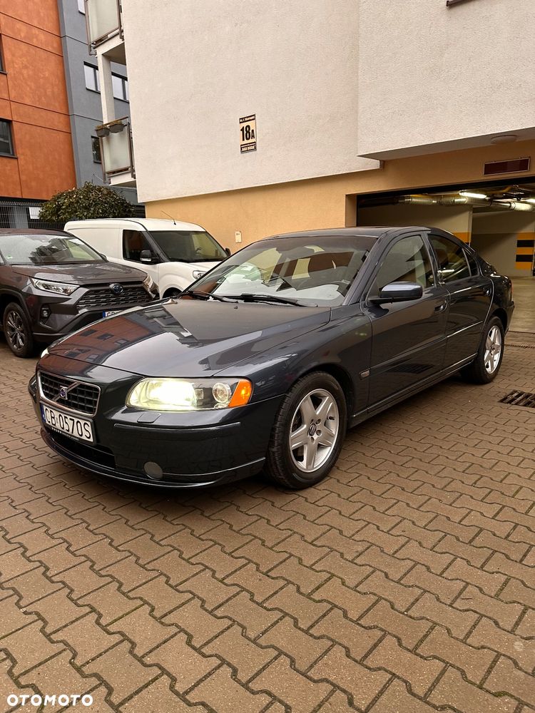Volvo S60 - 1