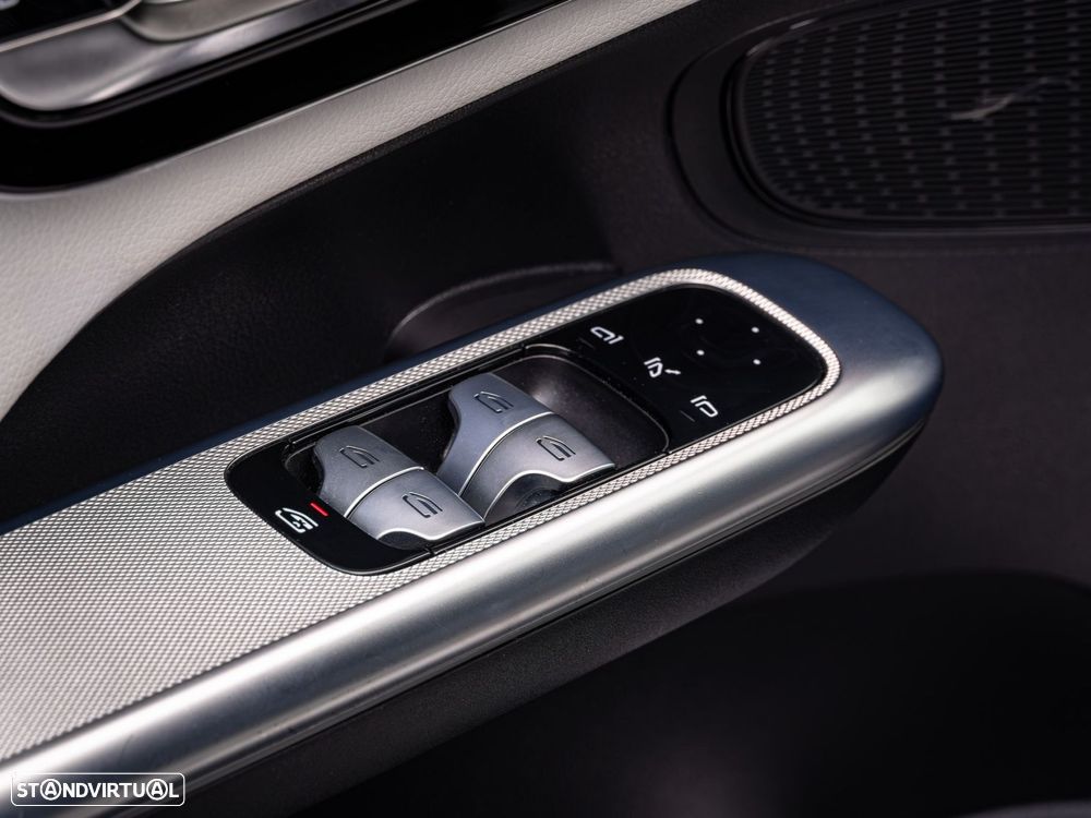 Mercedes-Benz GLC 300 e 4Matic - 8