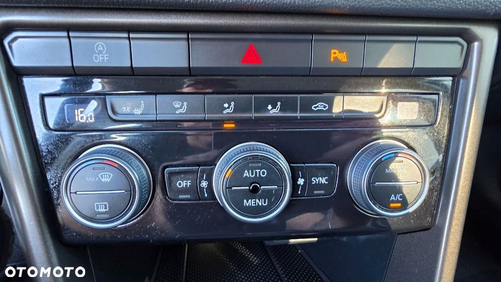 Volkswagen T-Roc - 26