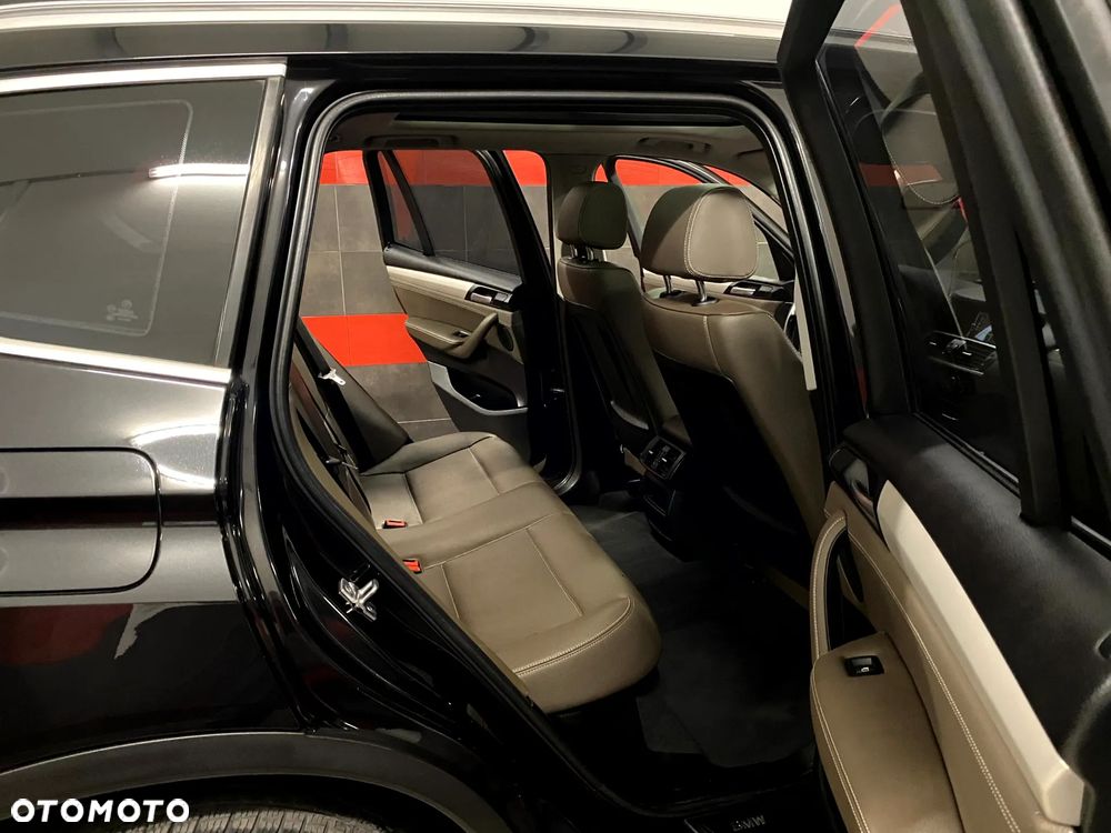 BMW X3 xDrive20d - 27
