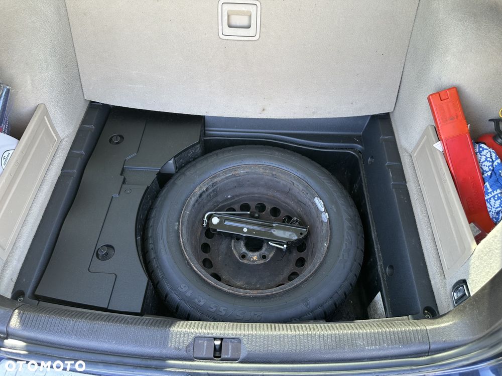 Volkswagen Passat - 24