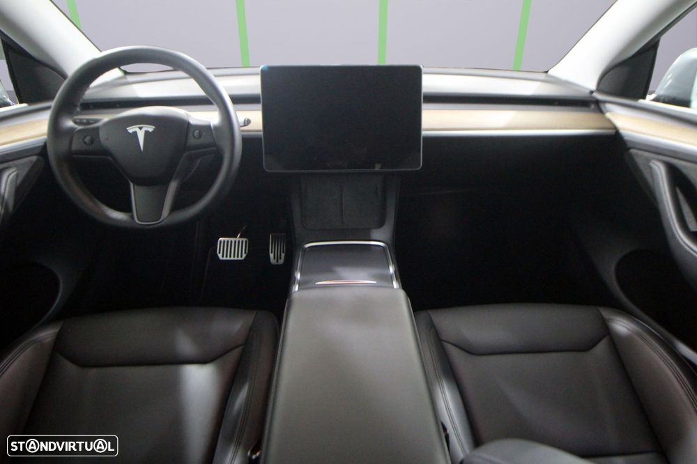 Tesla Model Y RWD - 11