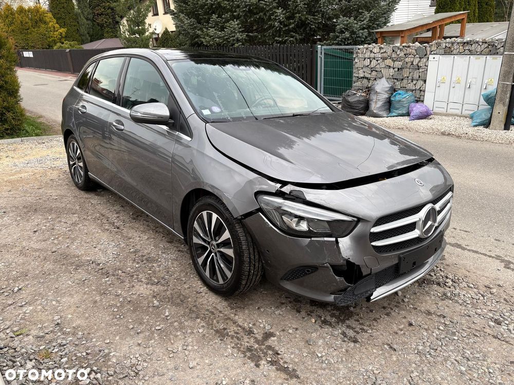 Mercedes-Benz Klasa B 180 7G-DCT Progressive - 19