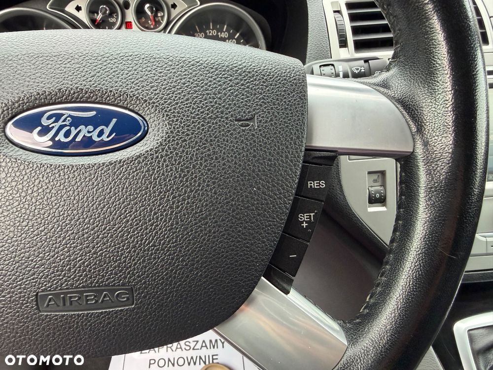 Ford Kuga 2.0 TDCi 4x4 Titanium - 26