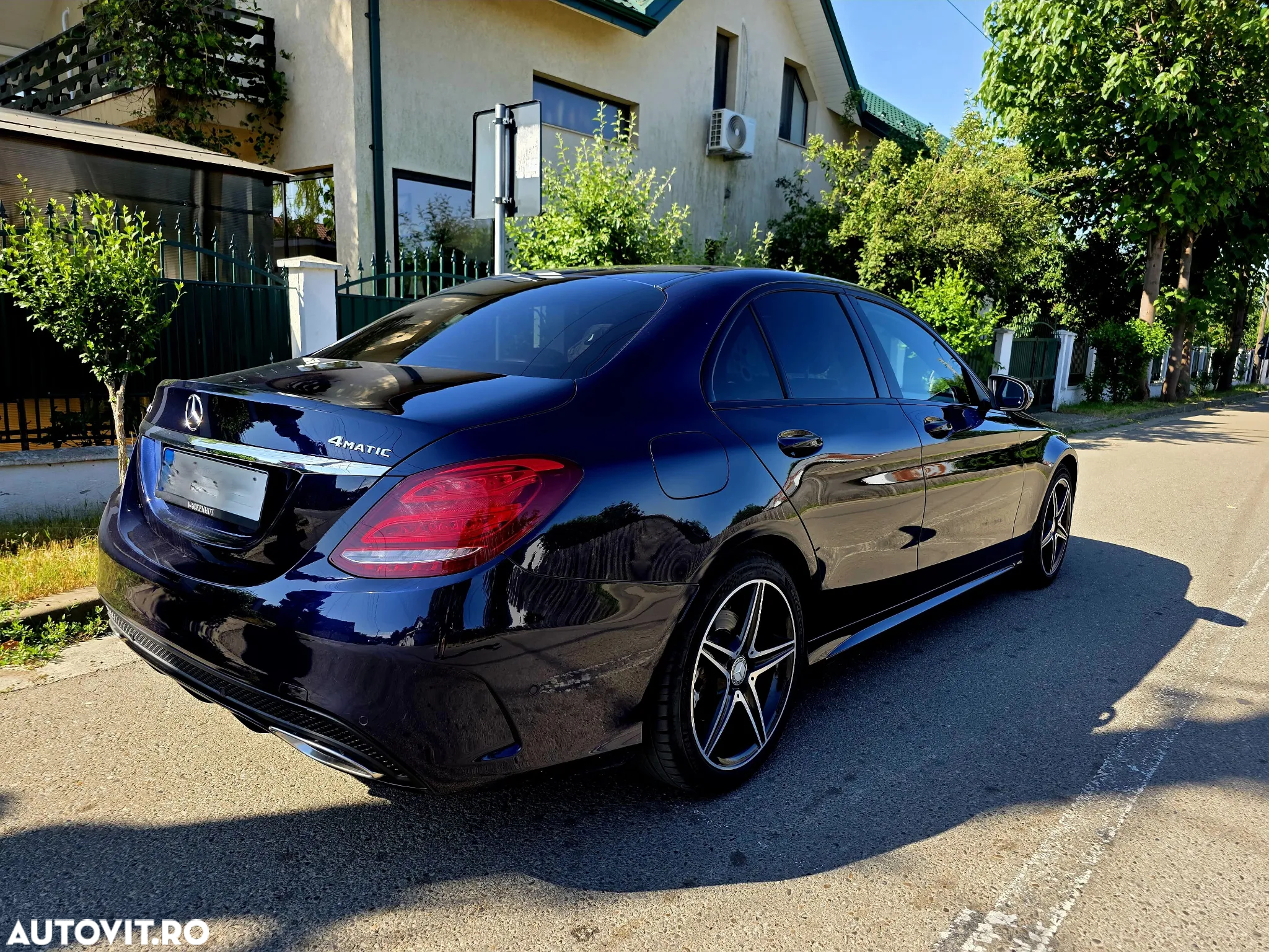 Mercedes-Benz C 400 4Matic 9G-TRONIC AMG Line - 7