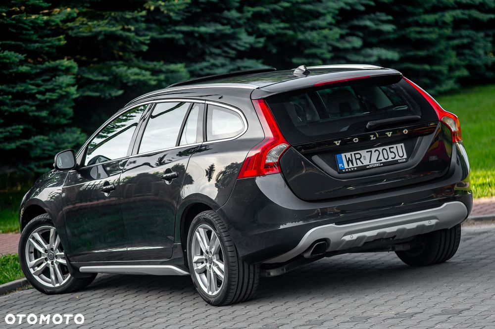 Volvo V60 D3 Geartronic RDesign - 16