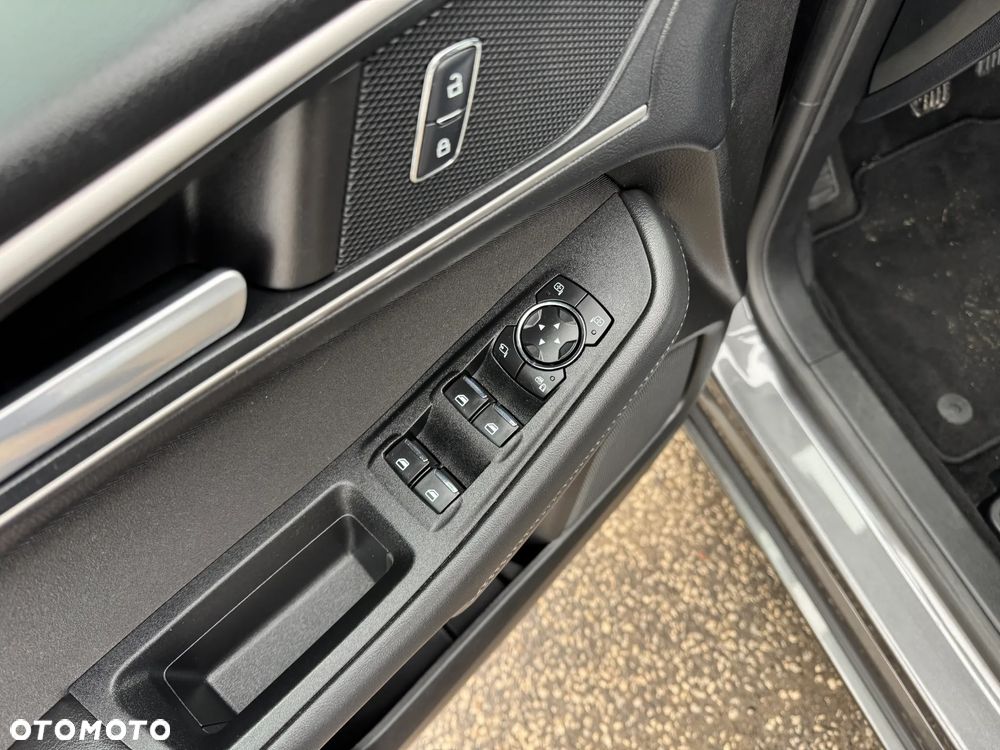 Ford S-Max 1.5 EcoBoost Titanium - 29