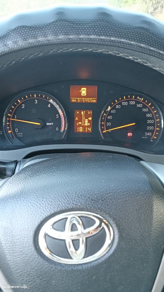 Toyota Avensis SW - 10